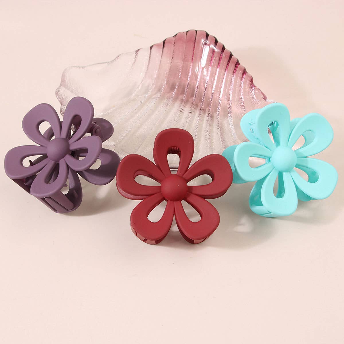 FROSTED ACRYLIC HOLLOW FLOWER HAIR CLAW CLIPS_CWAHA0404