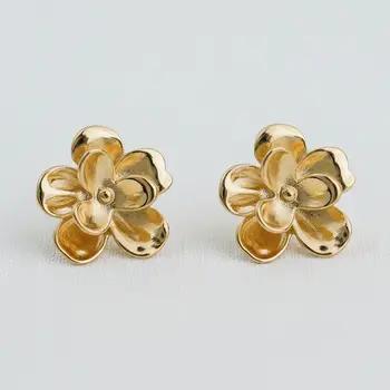 Floral Gold Stud Earrings