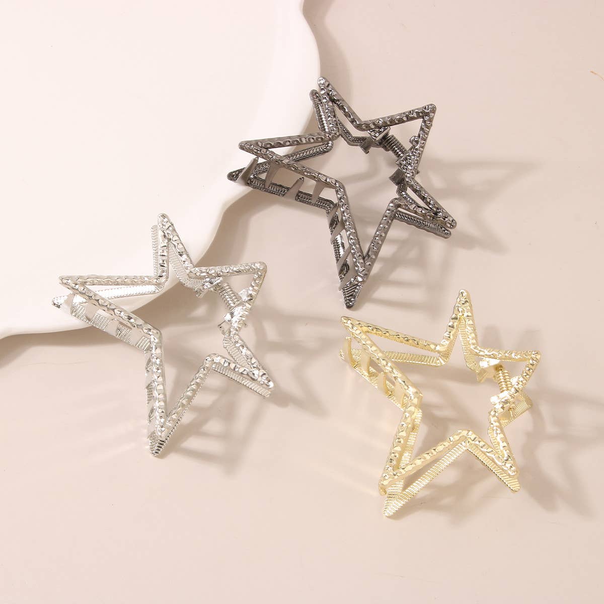 HOLLOW FIVE-POINTED STAR SHARK CLIP GRAB CLIP_CWAHA0460