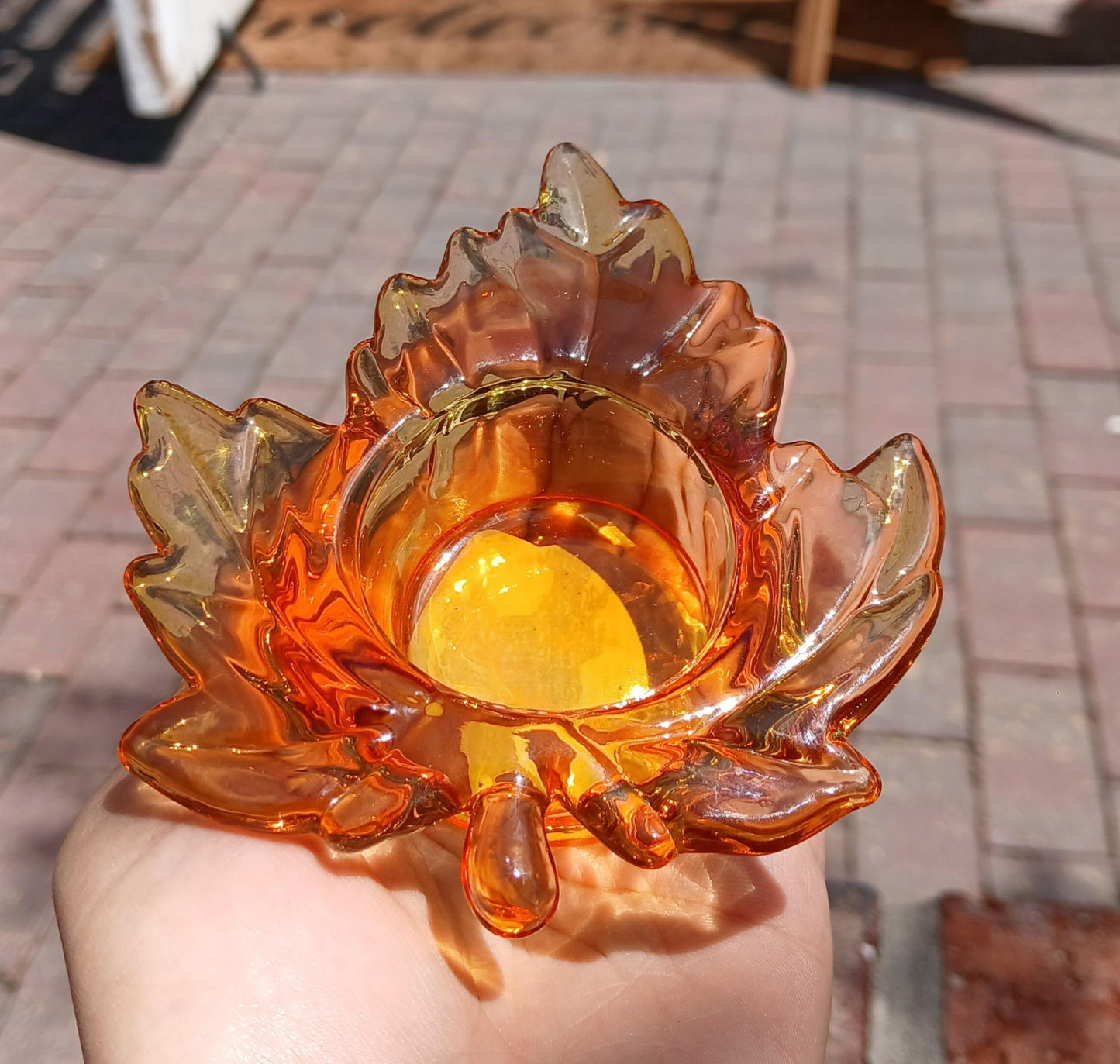 Leaf Tealight Candleholder