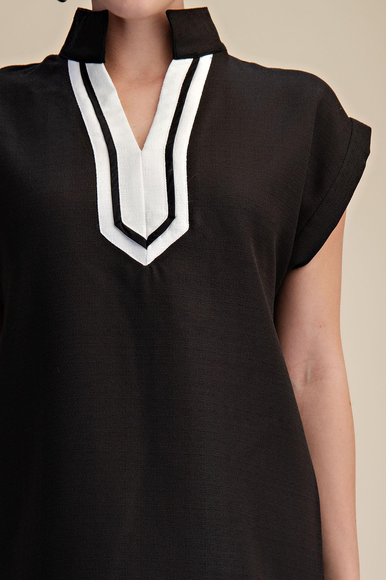 Stand Collar Contrast Placket Sleeveless Relaxed Fit Mini Dress