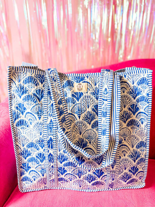 Calico Scallop | Large Quilted Tote Bag