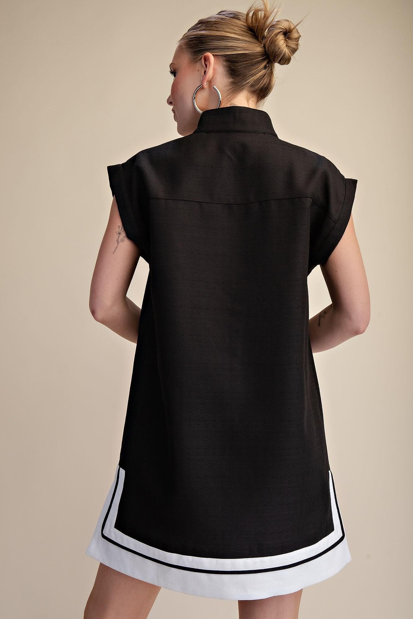 Stand Collar Contrast Placket Sleeveless Relaxed Fit Mini Dress