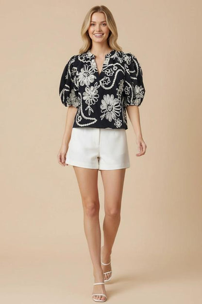 FLORAL EMBROIDERED BLOUSE TOP