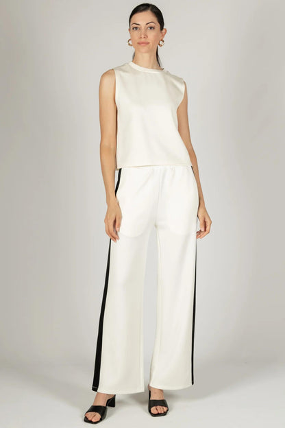 Round Neck Sleeveless Top