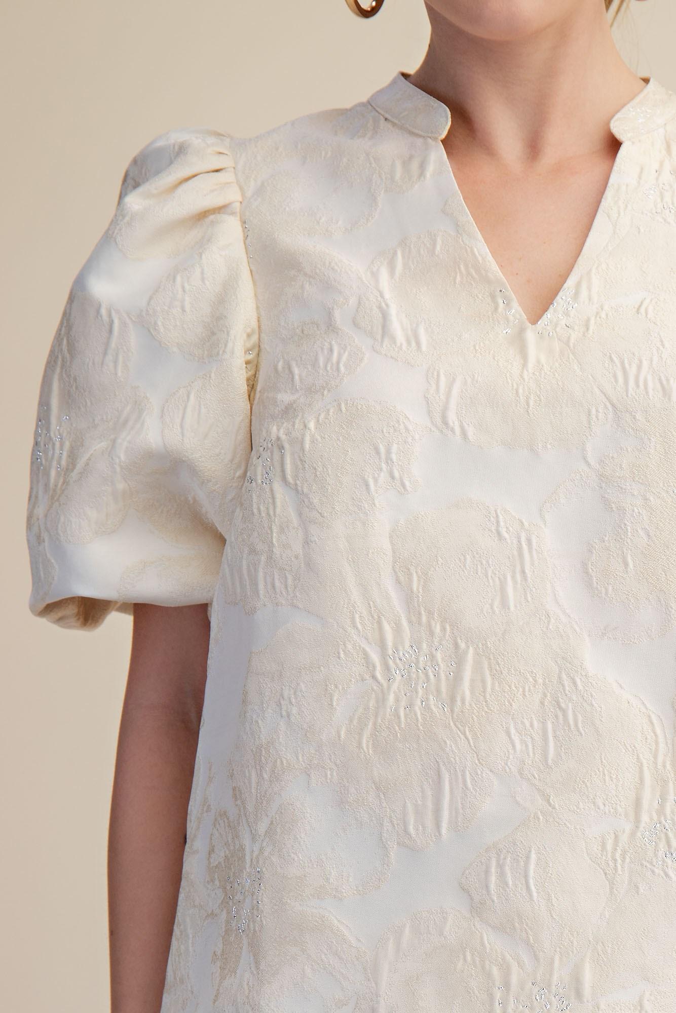 V-Neck Puff Sleeve Jacquard Top