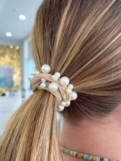 Textured Seamless Pearl Hair Tie Set
